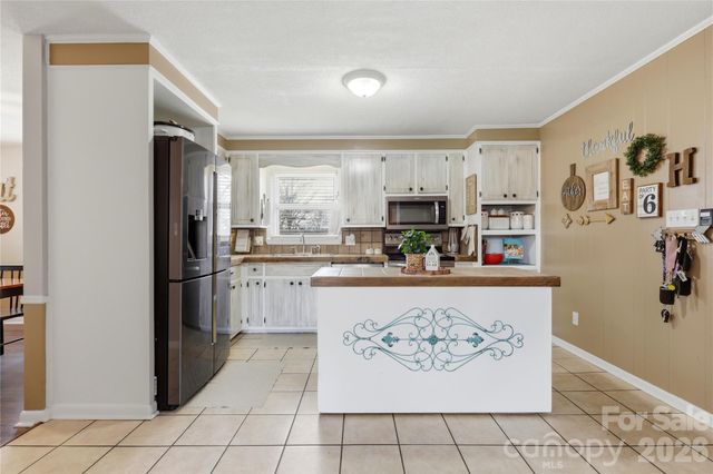 235 Havenhurst Road, Hickory, NC 28601