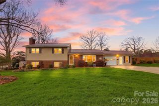 235 Havenhurst Road, Hickory, NC 28601