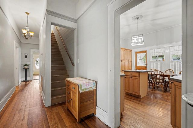 1201 W REYNOLDS STREET, Plant City, FL 33563