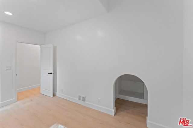 1800 E Benedict Canyon Drive, Beverly Hills, CA 90210