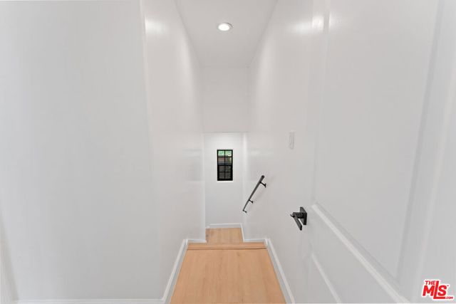 1800 E Benedict Canyon Drive, Beverly Hills, CA 90210