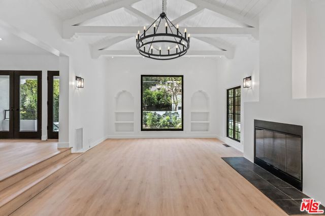 1800 E Benedict Canyon Drive, Beverly Hills, CA 90210