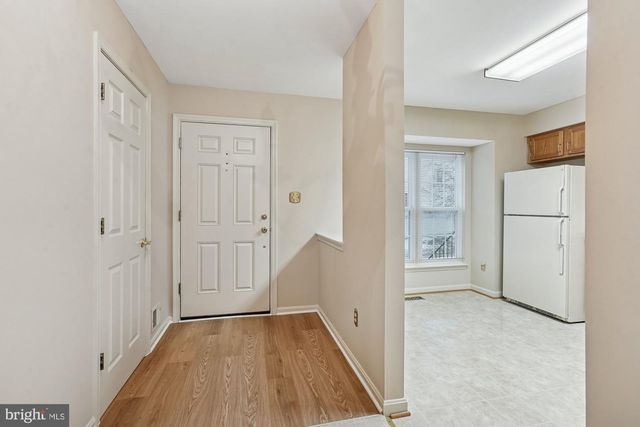 45590 WHITCOMB SQ, Sterling, VA 20166