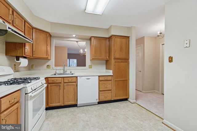 45590 WHITCOMB SQ, Sterling, VA 20166