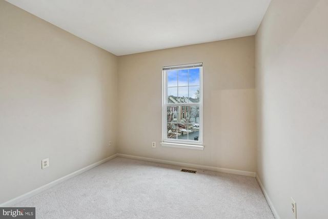 45590 WHITCOMB SQ, Sterling, VA 20166