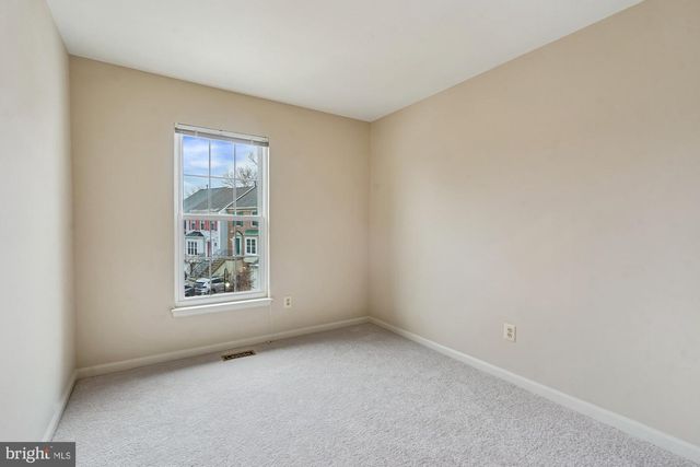 45590 WHITCOMB SQ, Sterling, VA 20166