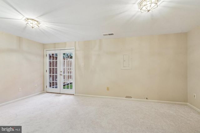 45590 WHITCOMB SQ, Sterling, VA 20166