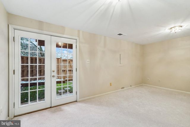 45590 WHITCOMB SQ, Sterling, VA 20166