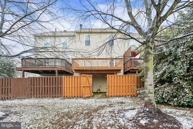 45590 WHITCOMB SQ, Sterling, VA 20166