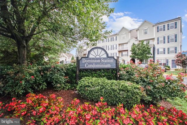 45590 WHITCOMB SQ, Sterling, VA 20166