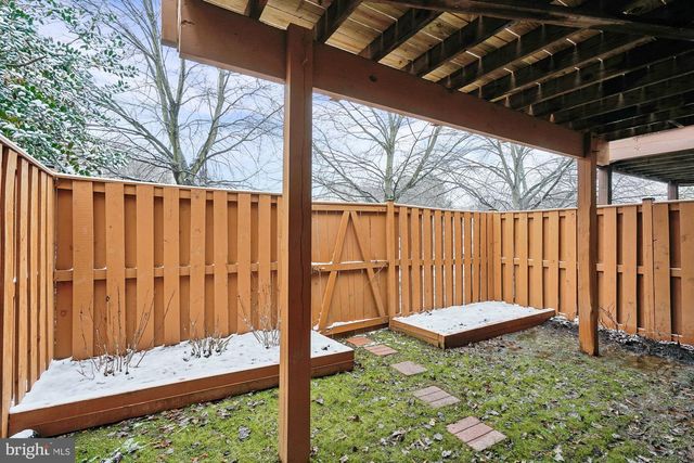 45590 WHITCOMB SQ, Sterling, VA 20166