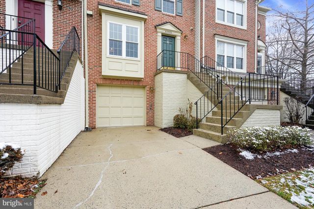 45590 WHITCOMB SQ, Sterling, VA 20166