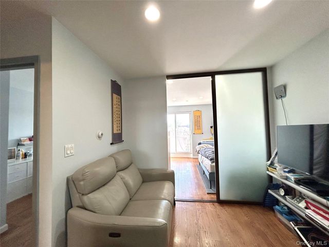7836 46th Avenue 3D, Elmhurst, NY 11373