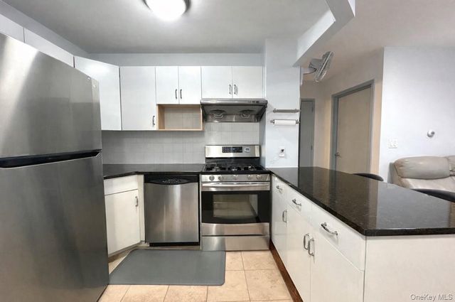 7836 46th Avenue 3D, Elmhurst, NY 11373