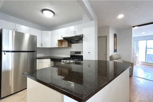 7836 46th Avenue 3D, Elmhurst, NY 11373