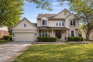 1047 Saddle Drive, South Lyon, MI 48178