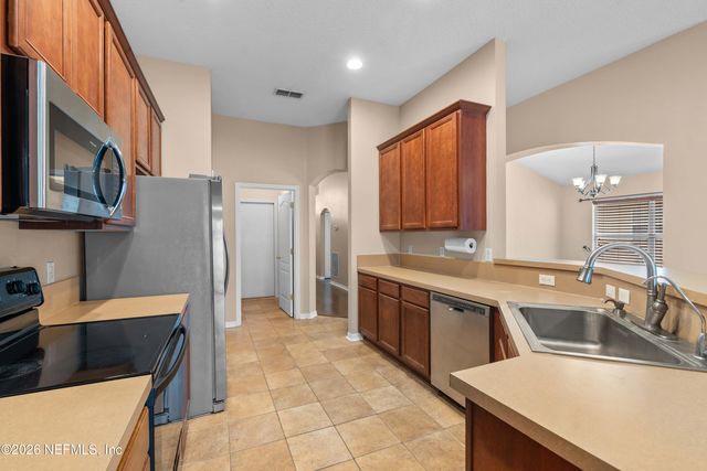 274 BROOKCHASE Lane W, Jacksonville, FL 32225