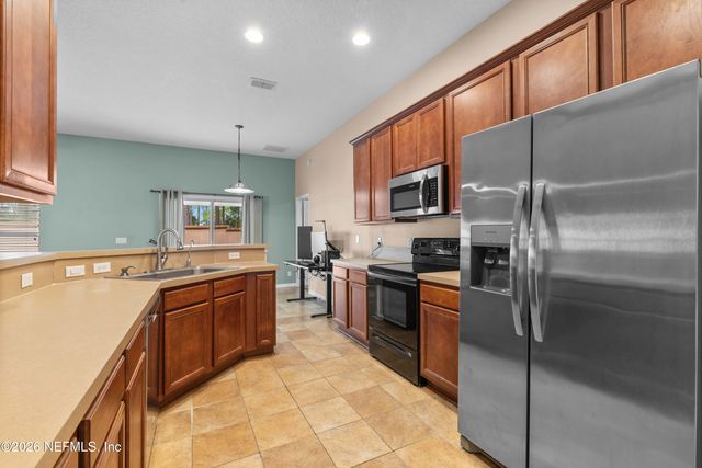 274 BROOKCHASE Lane W, Jacksonville, FL 32225