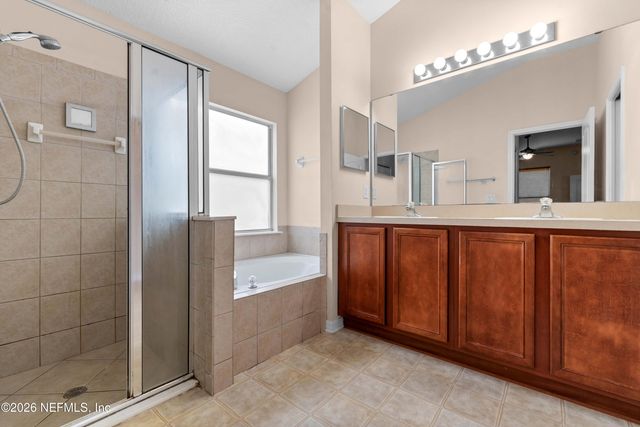 274 BROOKCHASE Lane W, Jacksonville, FL 32225