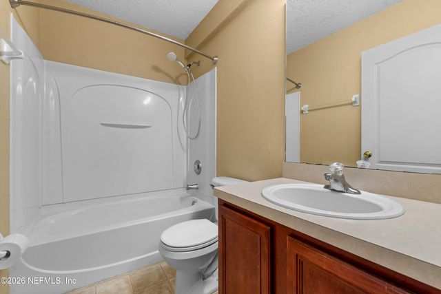 274 BROOKCHASE Lane W, Jacksonville, FL 32225