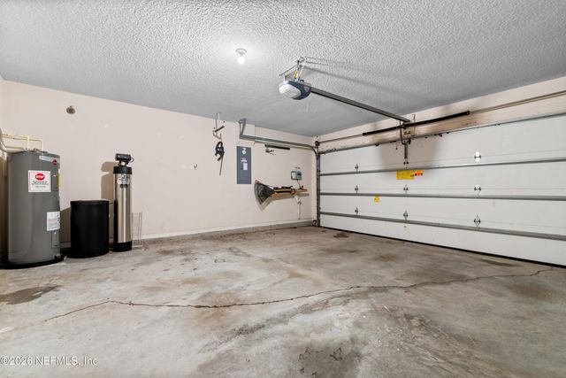274 BROOKCHASE Lane W, Jacksonville, FL 32225