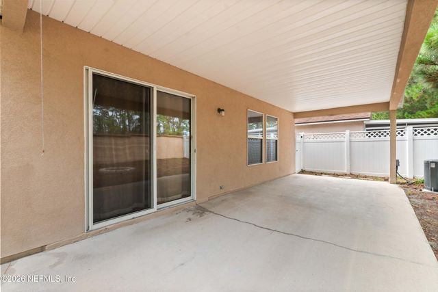 274 BROOKCHASE Lane W, Jacksonville, FL 32225
