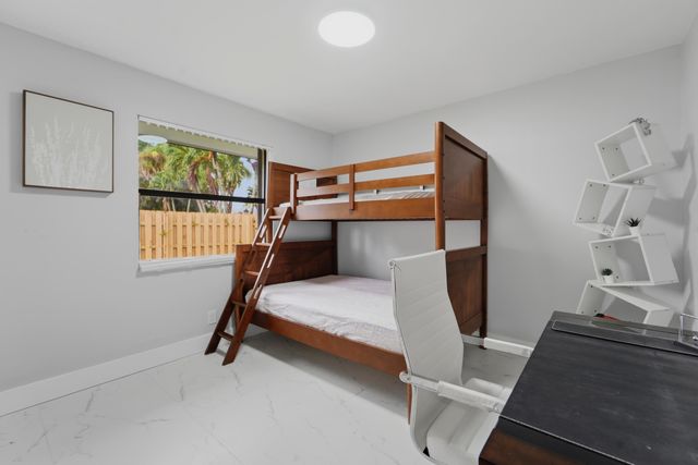 301 KNOTTY WOOD Lane, Wellington, FL 33414
