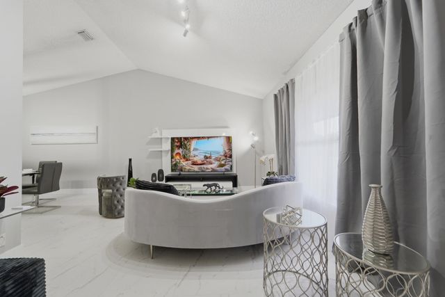 301 KNOTTY WOOD Lane, Wellington, FL 33414