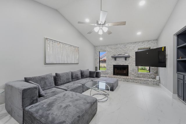 301 KNOTTY WOOD Lane, Wellington, FL 33414