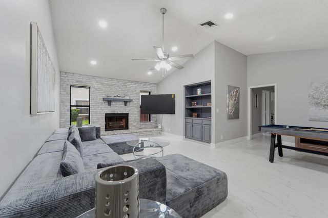 301 KNOTTY WOOD Lane, Wellington, FL 33414