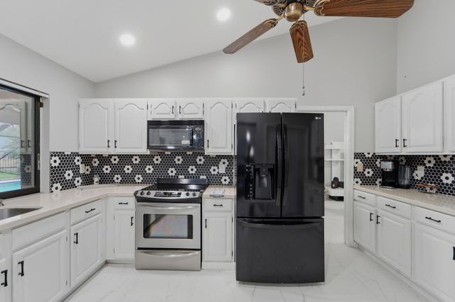 301 KNOTTY WOOD Lane, Wellington, FL 33414