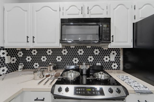 301 KNOTTY WOOD Lane, Wellington, FL 33414