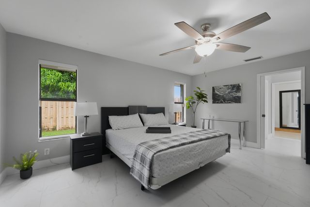 301 KNOTTY WOOD Lane, Wellington, FL 33414