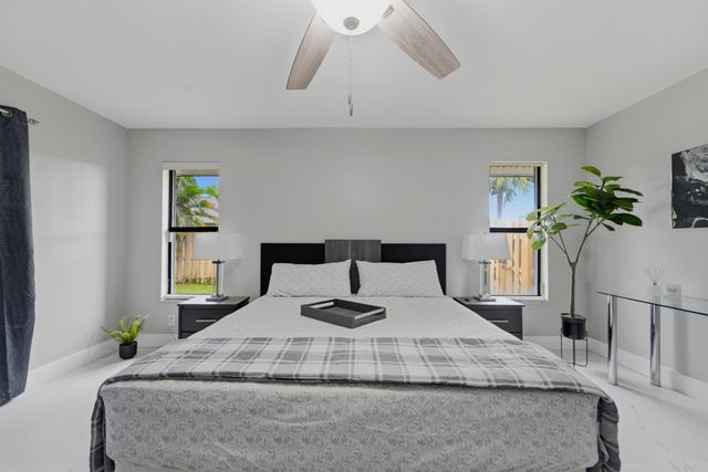 301 KNOTTY WOOD Lane, Wellington, FL 33414