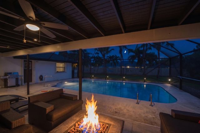 301 KNOTTY WOOD Lane, Wellington, FL 33414