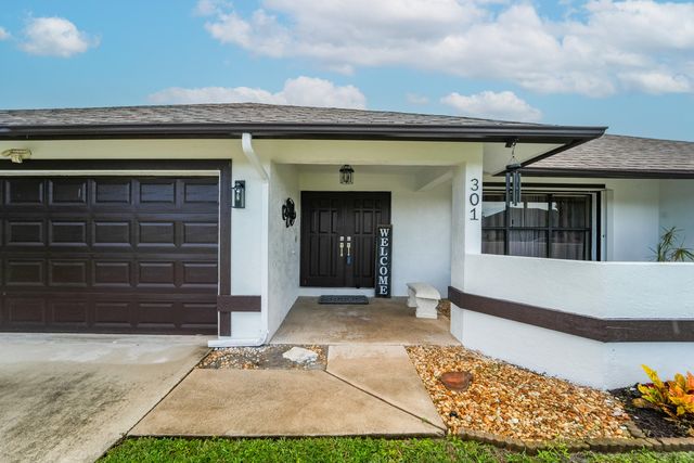 301 KNOTTY WOOD Lane, Wellington, FL 33414