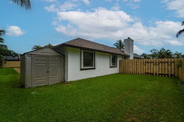 301 KNOTTY WOOD Lane, Wellington, FL 33414