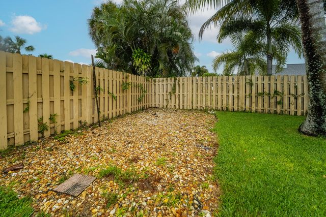301 KNOTTY WOOD Lane, Wellington, FL 33414