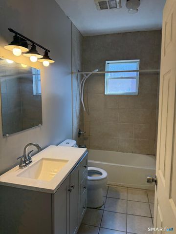 62-64 Bedford Street 3, Hartford, CT 06120
