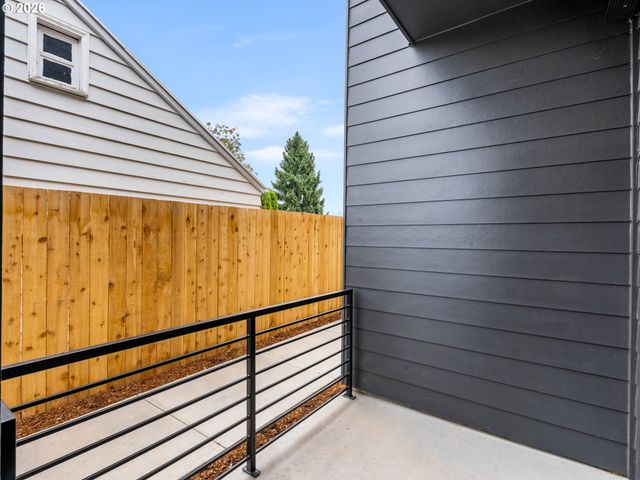 9300 N New York Ave, Portland, OR 97203