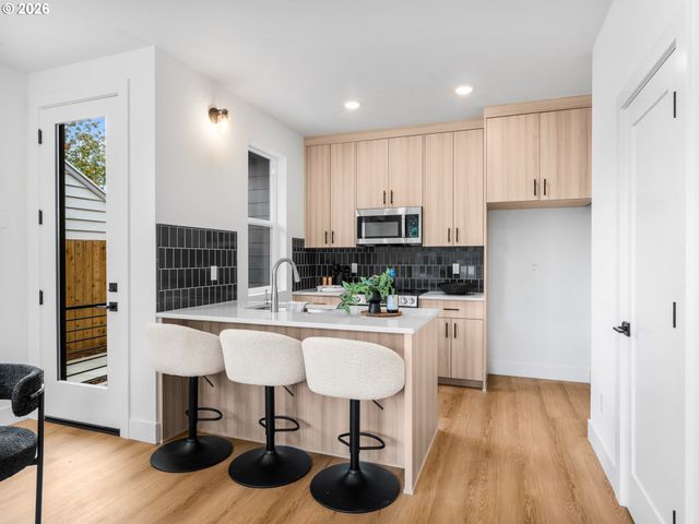 9300 N New York Ave, Portland, OR 97203