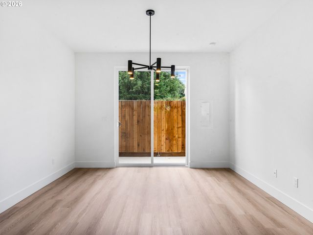 9300 N New York Ave, Portland, OR 97203
