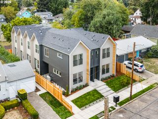 9300 N New York Ave, Portland, OR 97203
