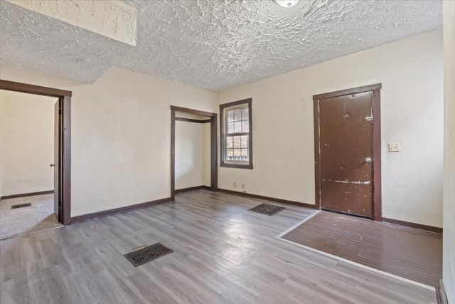 3 Riverview Place, Davenport, IA 52803