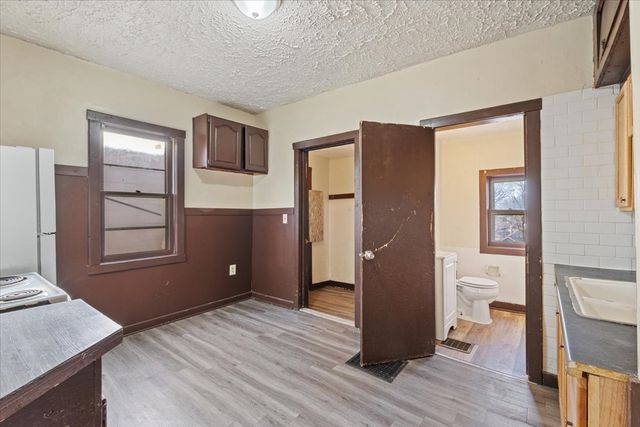 3 Riverview Place, Davenport, IA 52803