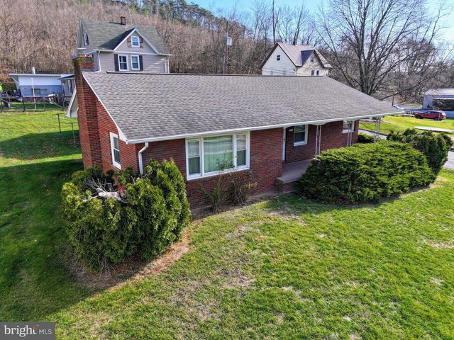 619 N SPRING ST, Everett, PA 15537