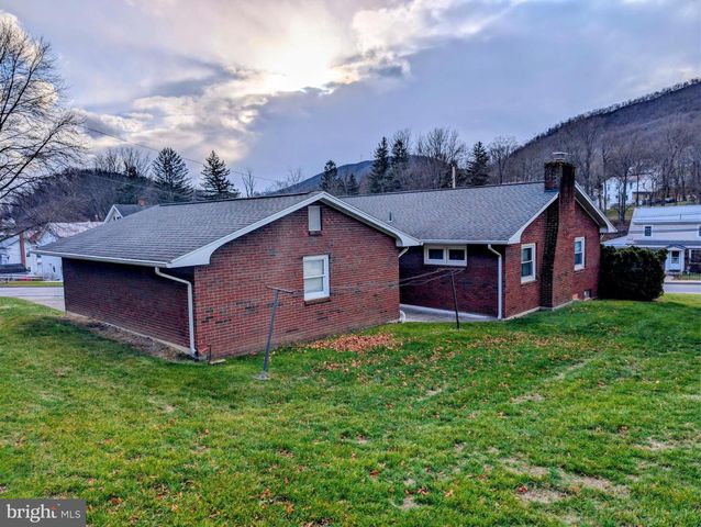 619 N SPRING ST, Everett, PA 15537