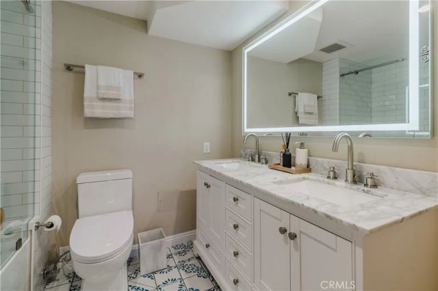 7250 Franklin Avenue 1008, Los Angeles, CA 90046
