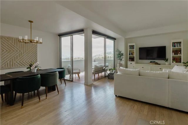 7250 Franklin Avenue 1008, Los Angeles, CA 90046