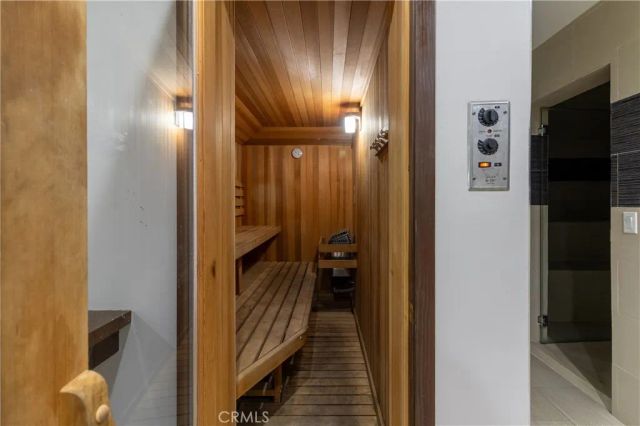 7250 Franklin Avenue 1008, Los Angeles, CA 90046